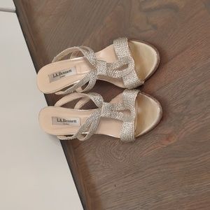 Golden summer wedge